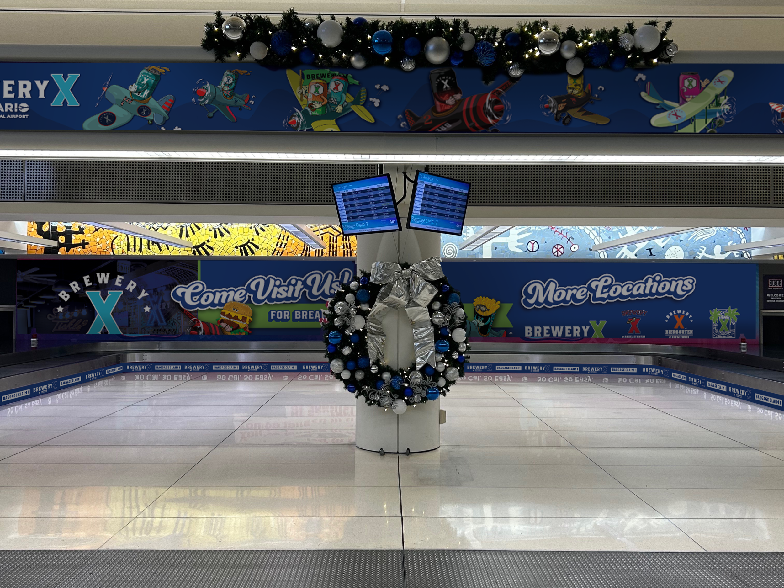 Center baggage claim wrap