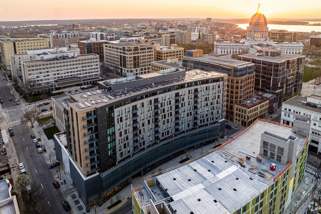 novo_aerial_capitol_dusk.jpg
