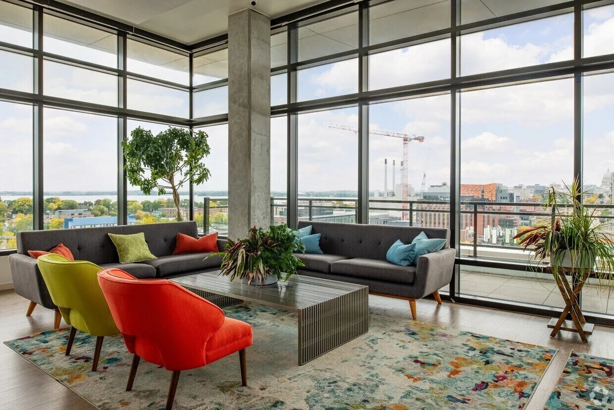 lyric306_20_rooftop_lounge.jpg