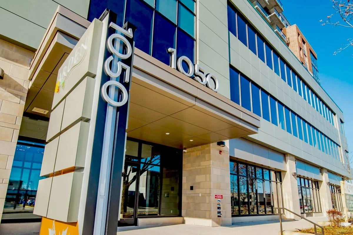 arden_01_entrance.jpg