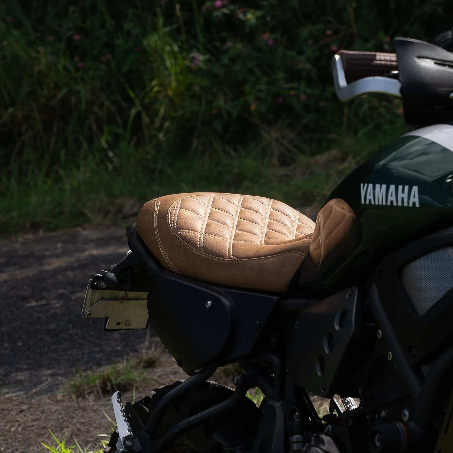 XSR700 Reshaped Custom Seat — KELPI CUSTOM MOTO