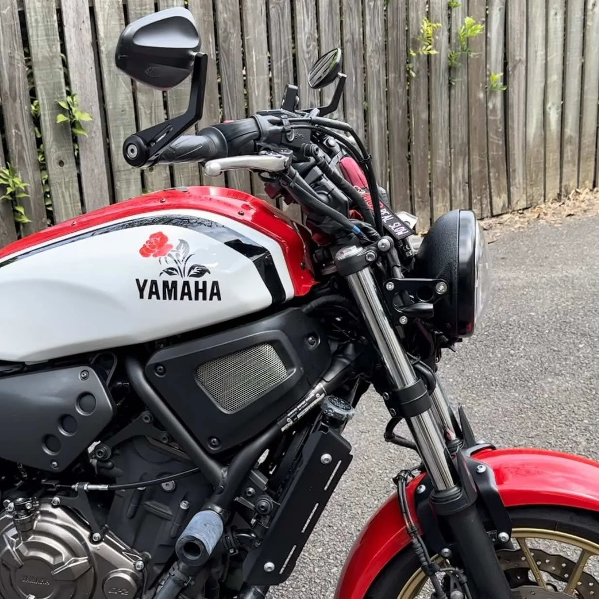 XSR700 (16-21) LED HEADLIGHT CONVERSION KIT — KELPI CUSTOM MOTO