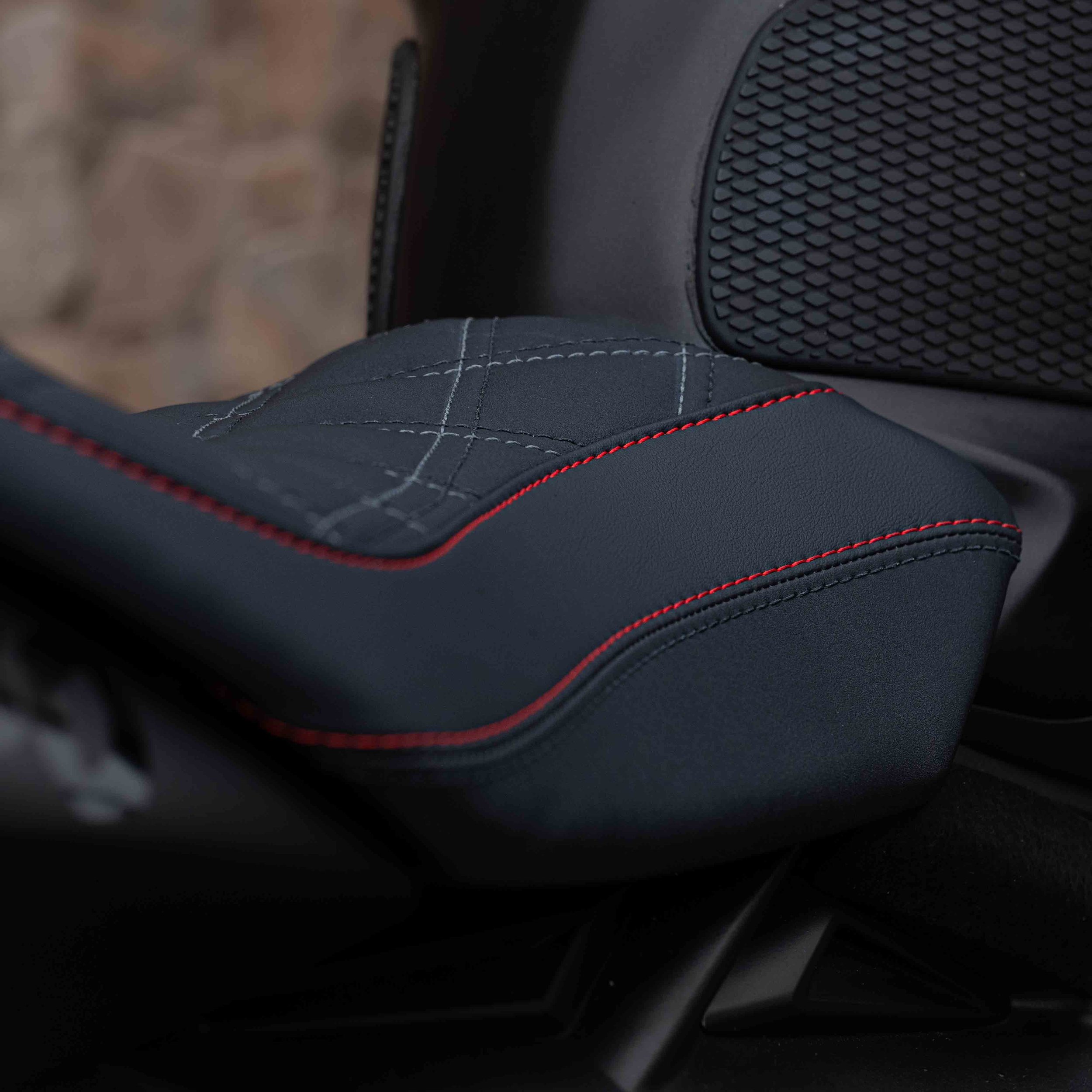 Triumph Street Triple 675 Kelpi Custom Moto Custom Seat Trim
