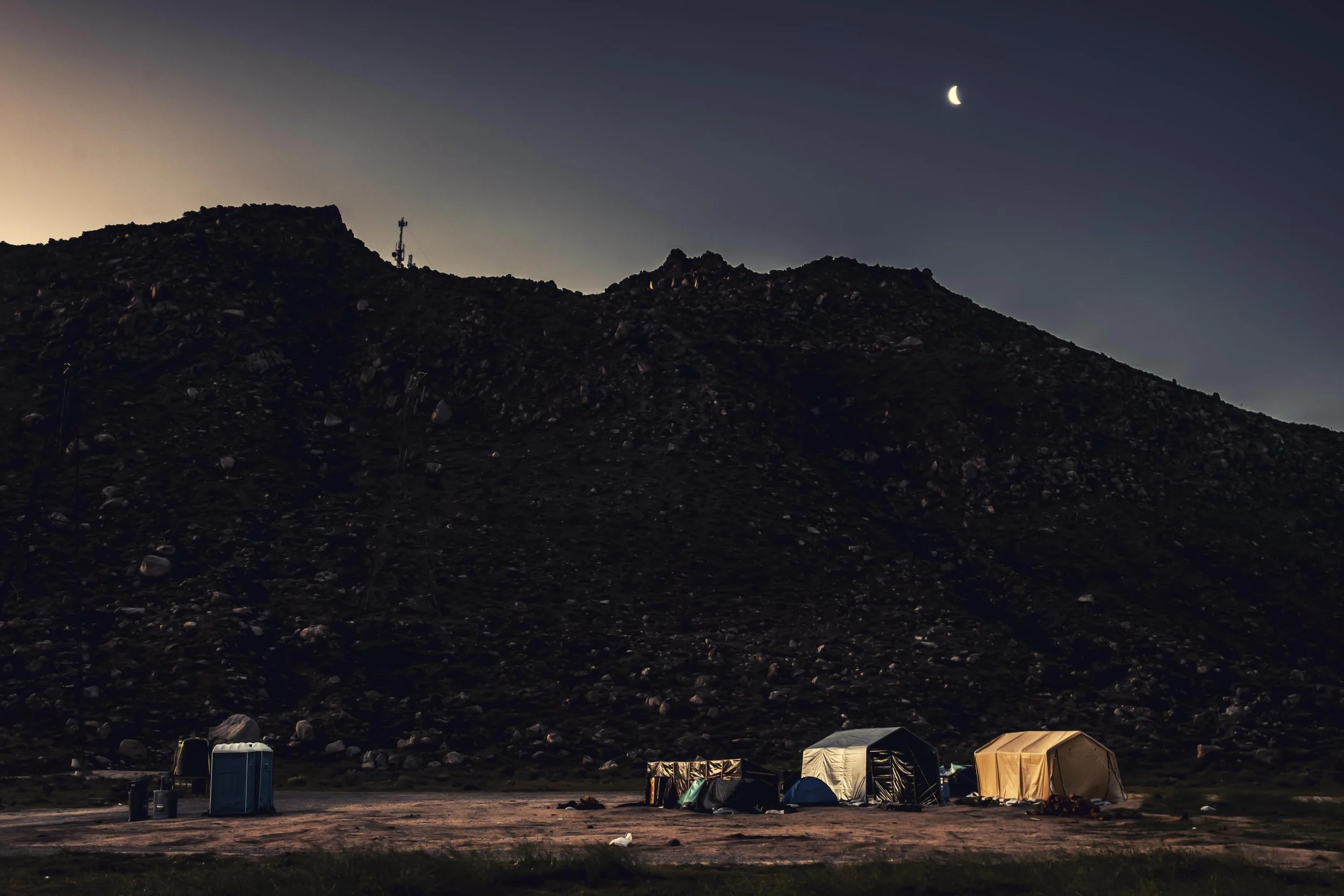 Migrant Support Camp Run By Volunteers     
An hour later a group of asian migrants arrived here.