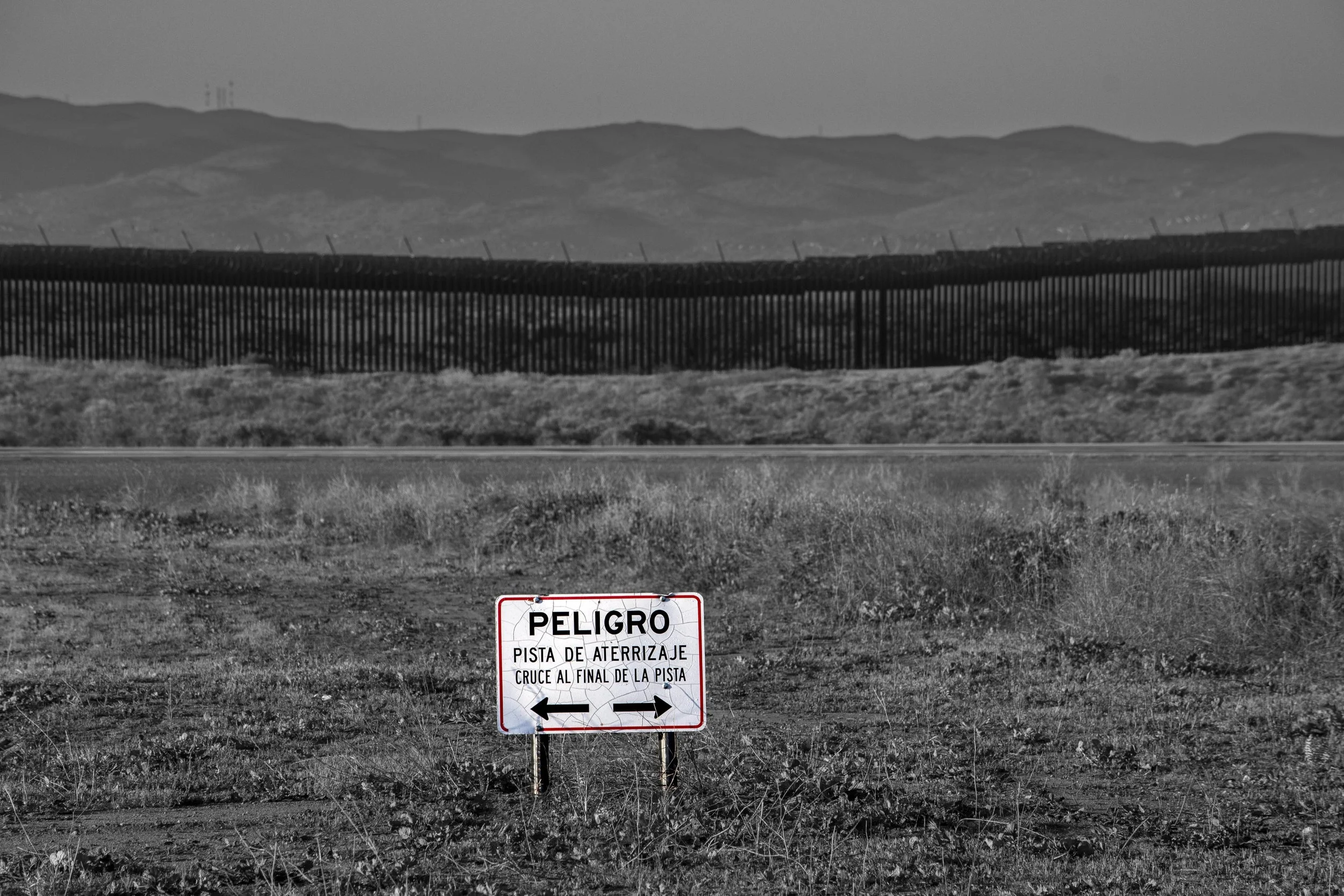Danger: 
Landing strip crossing at the end of the runway