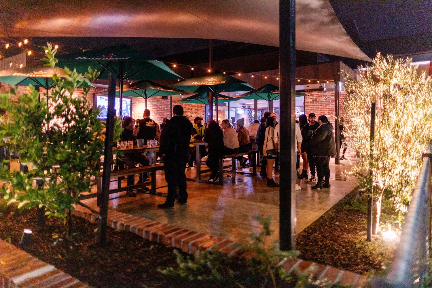 Treendale TFH Sports Bar — Treendale Farm Hotel