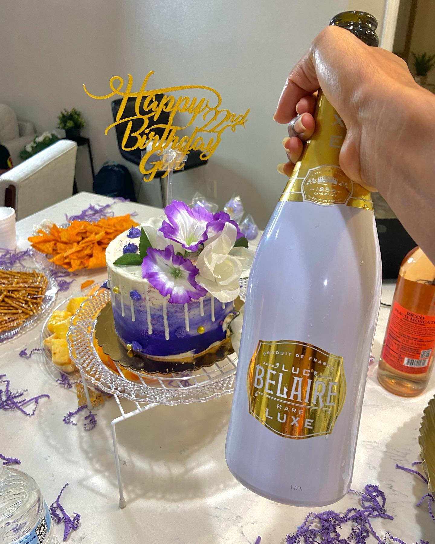 Good energy.. good food and great vibes with us.
#austinwedding #austinweddingplanner
#austinevents #austineventplanner #houstonwedding
#houstonweddingplanner #houstonevents
#houstoneventplanner #dallaswedding
#dallasweddingplanner #dallasevents
#d