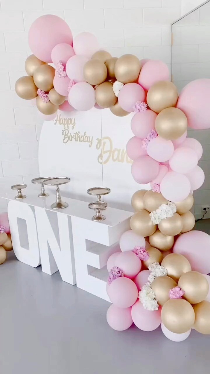 Daniel’s 1st Birthday🎂
.
.
.
.
.
#austinwedding #austinweddingplanner #austinevents #austineventplanner #houstonwedding #houstonweddingplanner #houstonevents #houstoneventplanner #dallaswedding #dallasweddingplanner #dallasevents #dallasevent