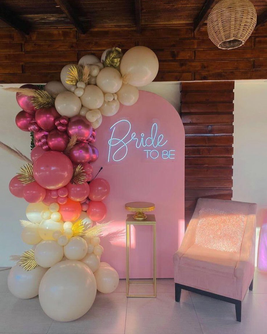 Pretty in pink Bridal shower
.
.
.
.
.
#austinwedding #austinweddingplanner #austinevents #austineventplanner #houstonwedding #houstonweddingplanner #houstonevents #houstoneventplanner #dallaswedding #dallasweddingplanner #dallasevents #dallaseventp