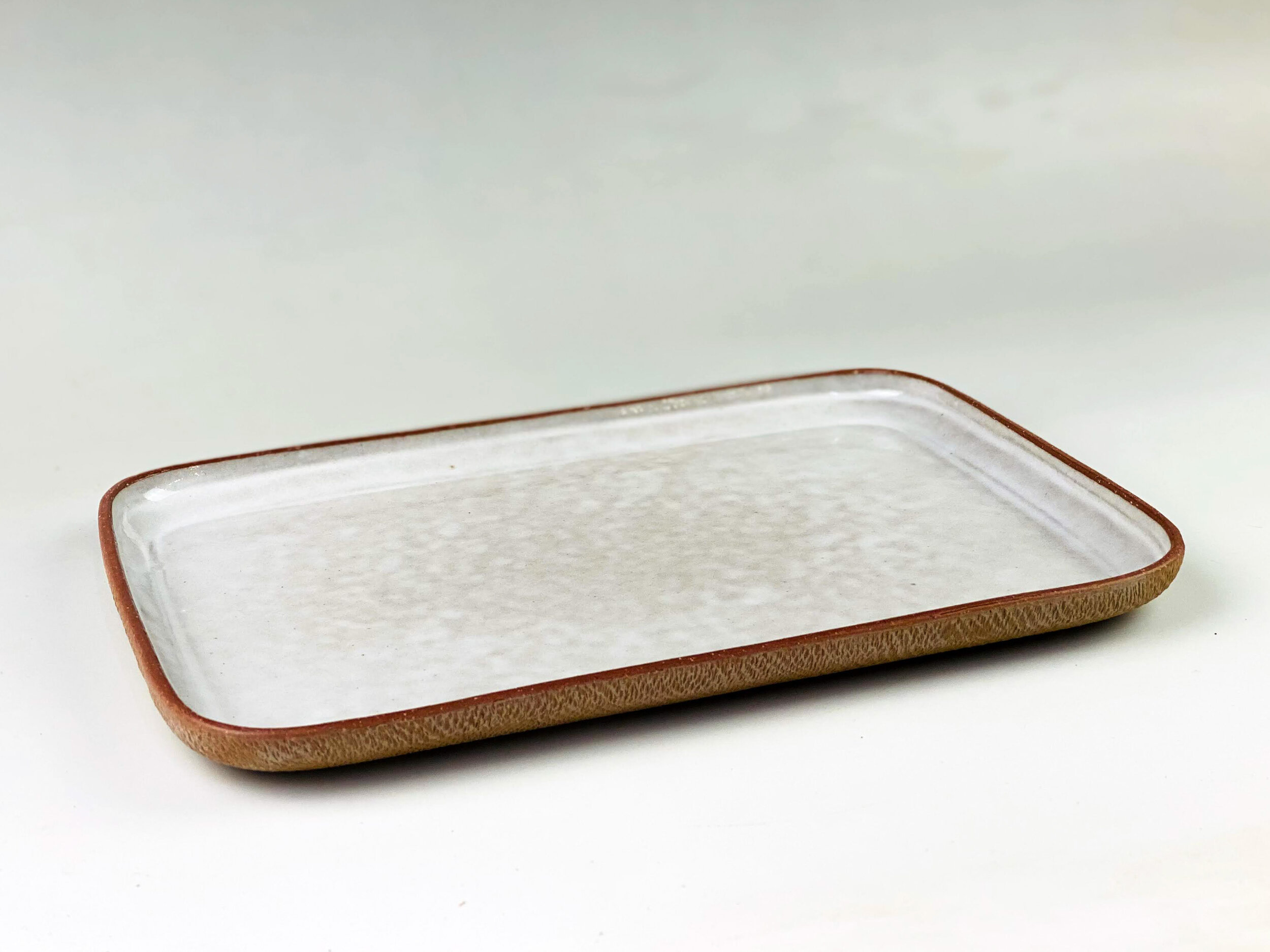 Hinterland platter rectangular - angle - 2.jpg