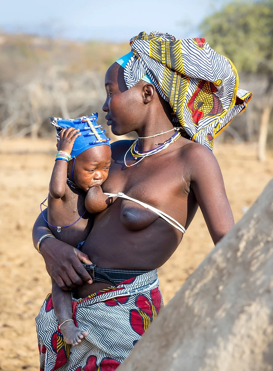 Mucubal Mother & Daughter
