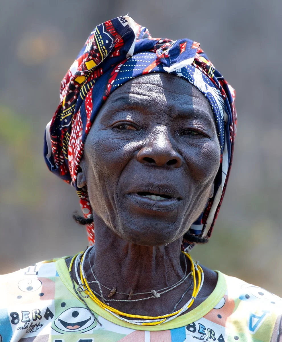Ngendelengo Lady - Angola