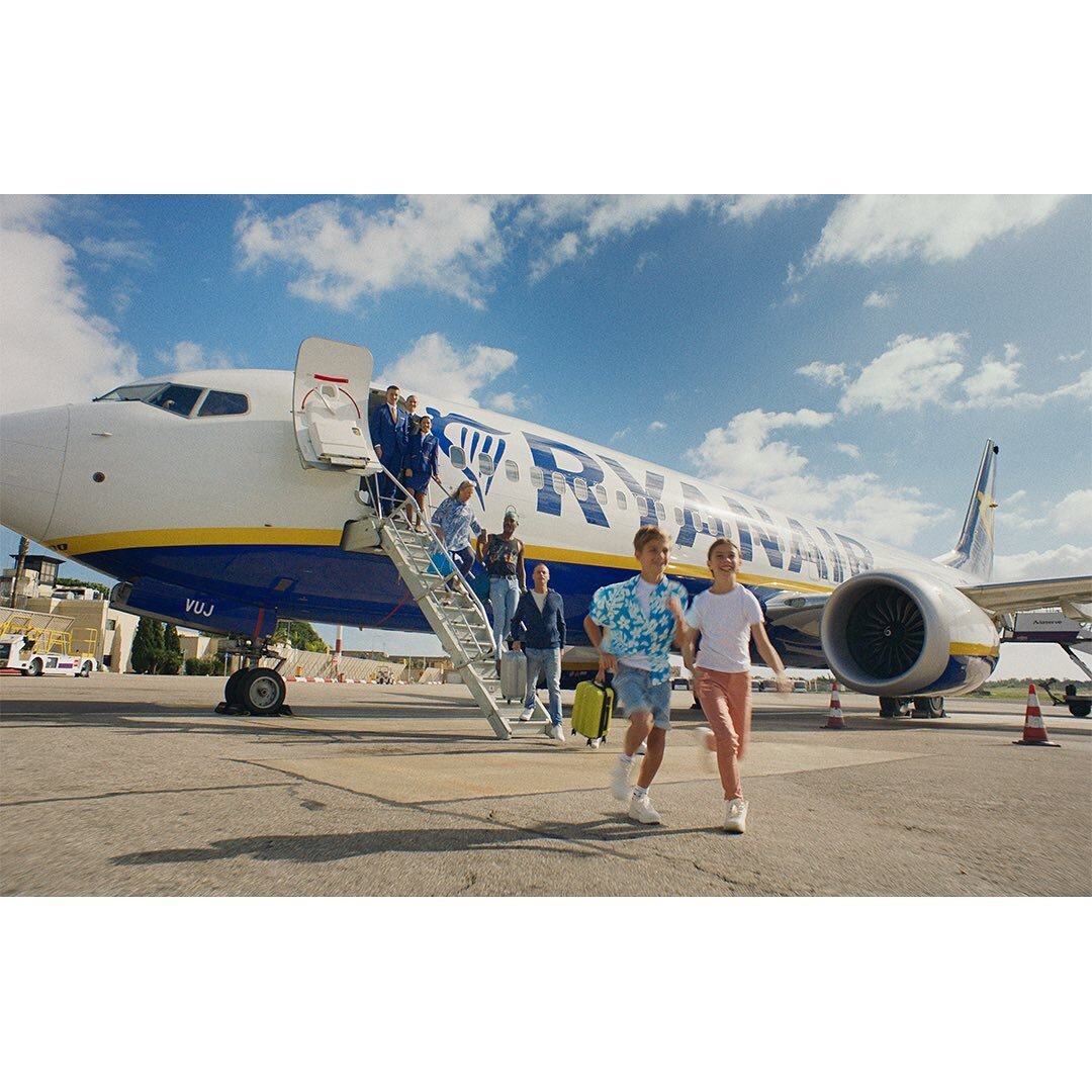 Bucket Of January Sunshine For Ryanair ✈️☀️🏝

Marketing Director: Dara Brady
Head of Marketing &amp; Brand: Deirdre Macklin, MMII
Head Of Creative: Owen Ingarfield
Head Of In-Flight: Sinead Quinn
Video &amp; Content: James O&lsquo;Connor
Content Cre