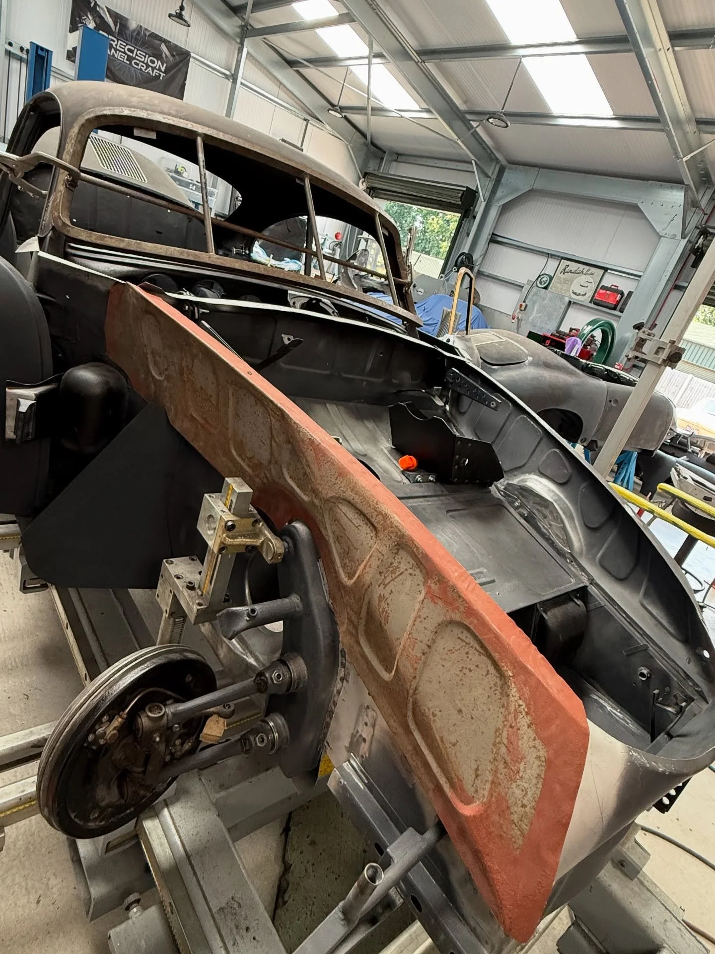 Another massive thank you to @prs__356. We visited yesterday to look at an offside inner trunk panel. After deciding the pressings, shape and size of the re manufactured panel weren&rsquo;t correct Paul very kindly agreed to lend us his NOS genuine P