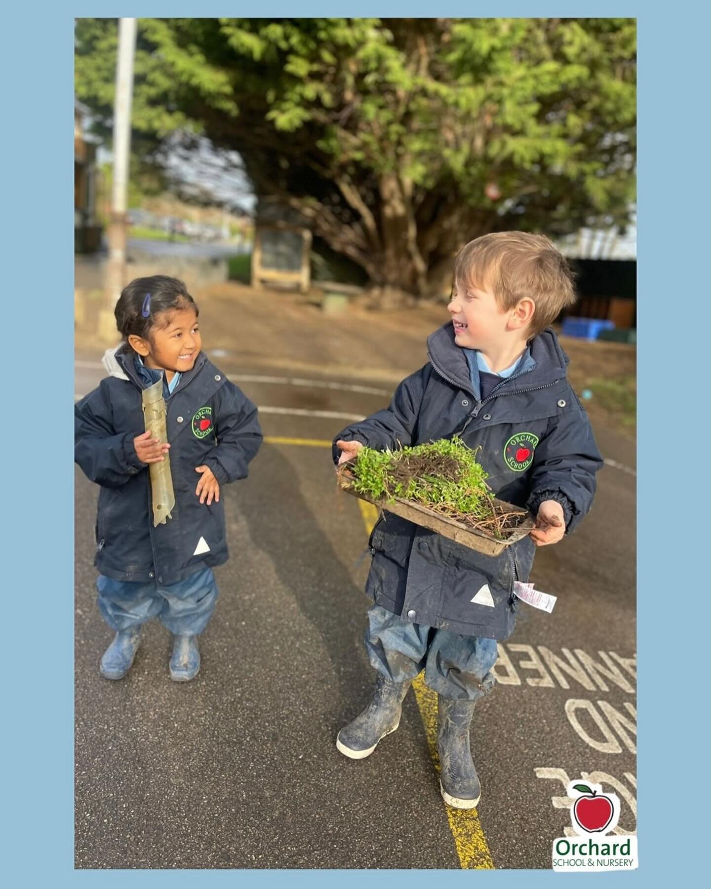 The rain didn&rsquo;t stop the Russets today! 🌧️
Russets became chefs and made mud pies with one another. Check out their jumping in muddy puddles! What joy they all had!🍎 

#orchardschoolandnursery #outdoorlearning #outdoorlearningenvironment