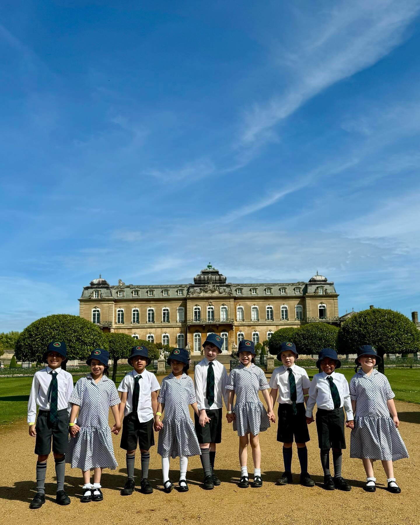 Wow! We couldn&rsquo;t have asked for better weather for our Prep 1 school trip to Wrest Park and Gardens!☀️ @englishheritage 
Our children had a wonderful time making observational drawings of the Mansion House and finding just some of the plants, t