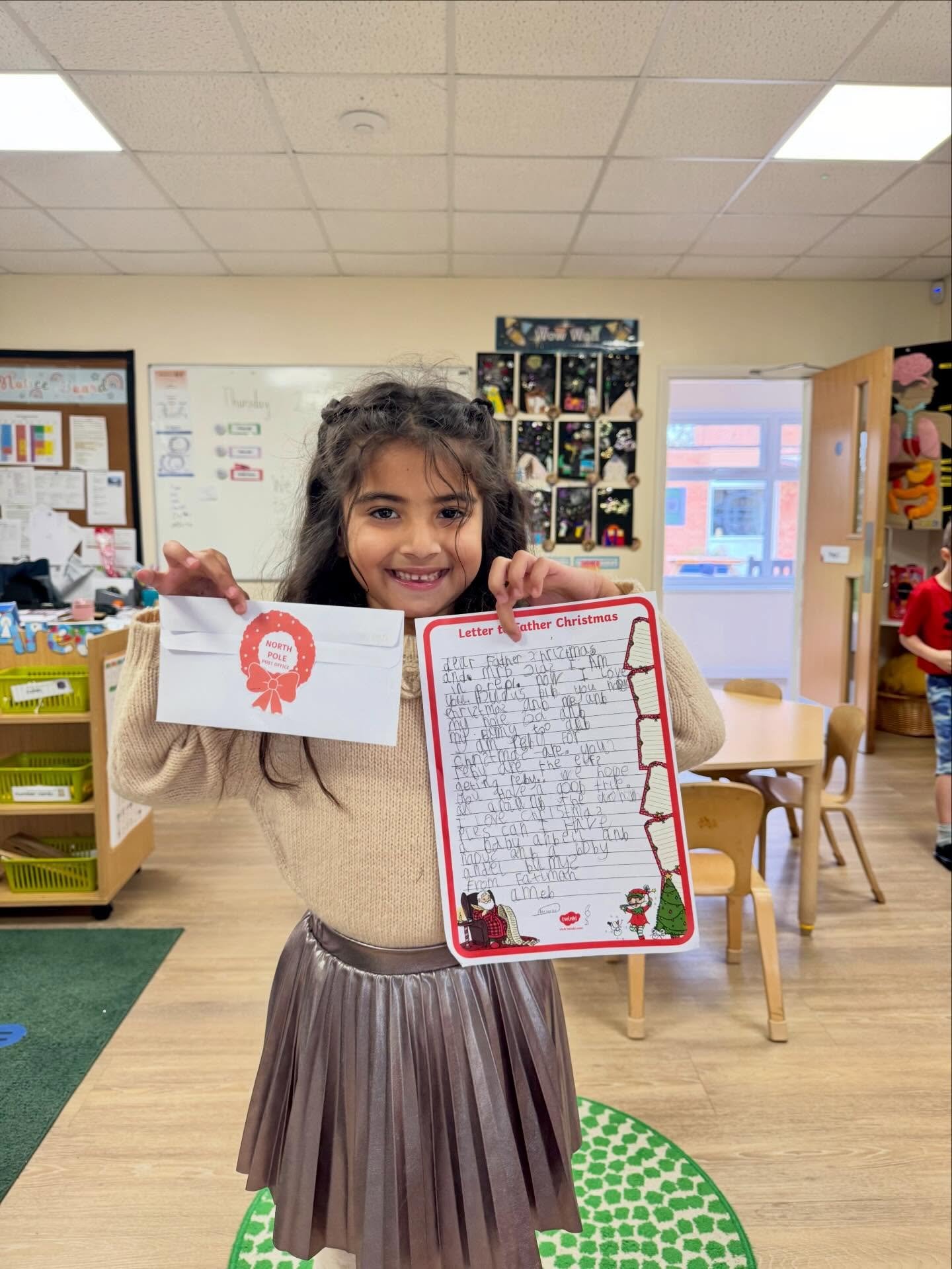 A surprise from the North Pole!🎅📬
After receiving a very special letter from Father Christmas, Prep 1 have been using their creativity and curiosity to plan, write and beautifully decorate magical replies.
We proudly shared them with Miss B and Pre