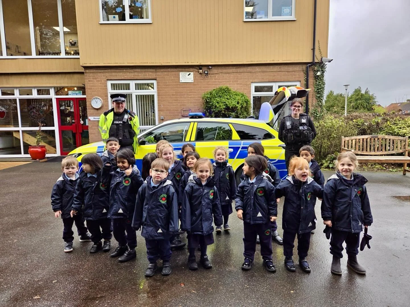 Orchard loved welcoming our local community police team today as part of Russets class topic People Who Help Us.🍎
Our children thoroughly enjoyed the visit and gained so much from the officers&rsquo; engaging and supportive approach, thank you!🚓 @b