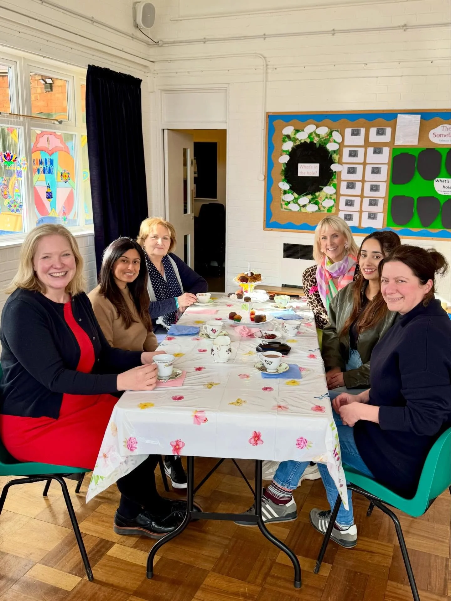 We had such a special afternoon celebrating our amazing Mums and loved ones at our Mother&rsquo;s Day tea last Friday.💐Thank you for sharing the moment with us!🍎

#bedfordshiremums #hertfordshiremums #localschools #lutonschools