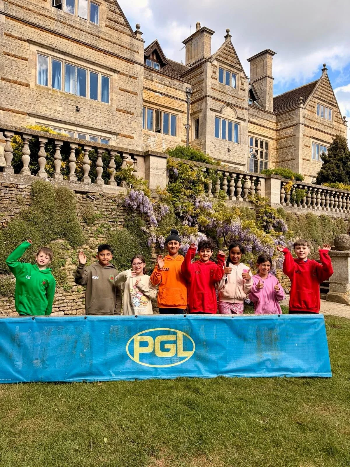 Our Prep 4 class have arrived safely @pgl.adventures they can&rsquo;t wait for all the adventures ahead!🌟🍎

#pgl #primaryschools #bedforshireschools #hertfordshireschools