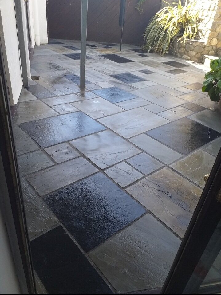 All salbed areas had colour restorer and sealer