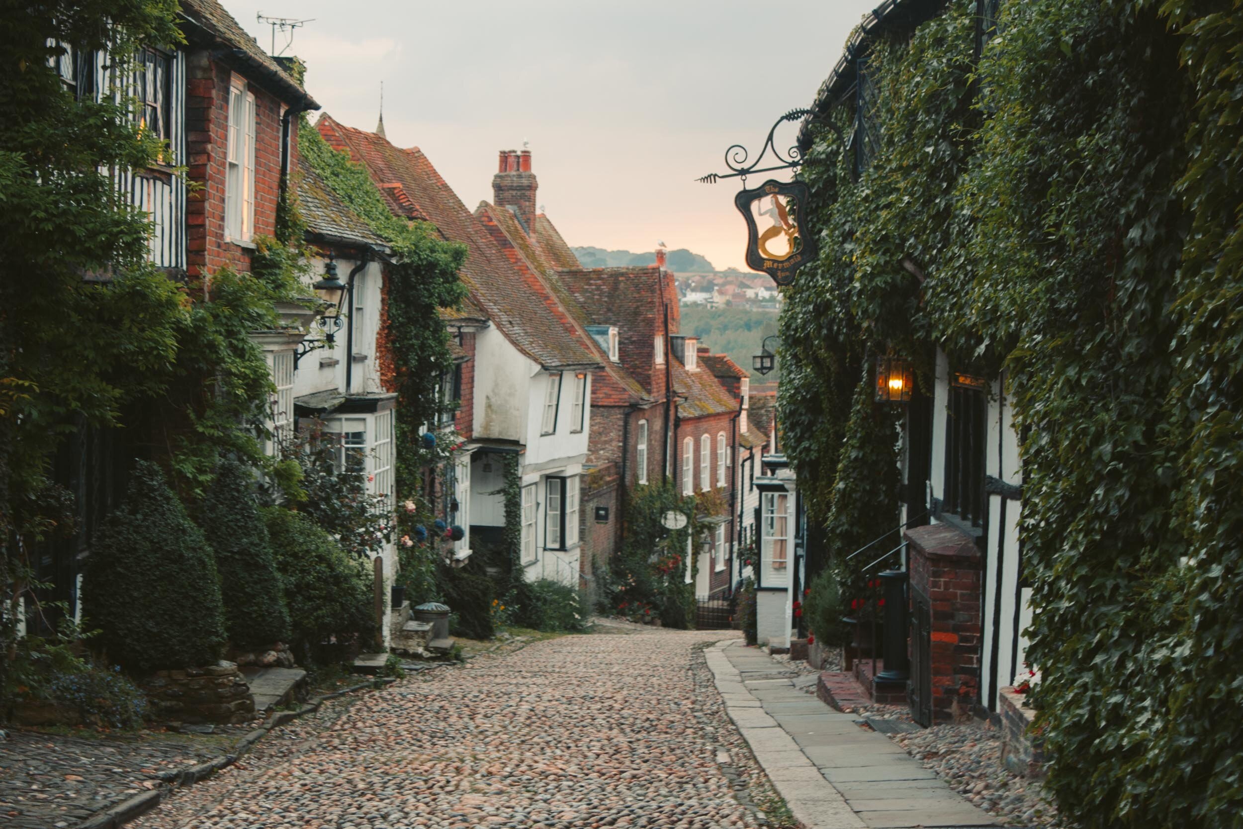 A Complete Guide to the Picturesque Town of Rye, East Sussex — Brock ...