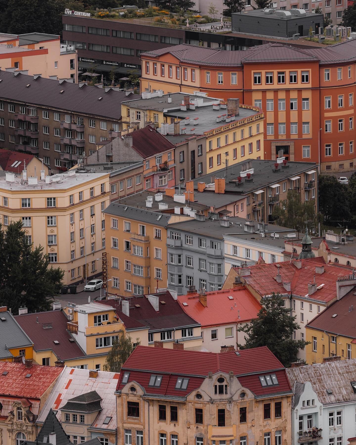 The colourful city of Děč&iacute;n 🇨🇿

📍 Situated in North Bohemia on the Elbe River, just a stone's throw away from a Czech national park: Bohemian Switzerland
&bull;
&bull;
&bull;
@visitcz&nbsp;
@bohemian_switzerland
AD / #branadocech  #visitcze