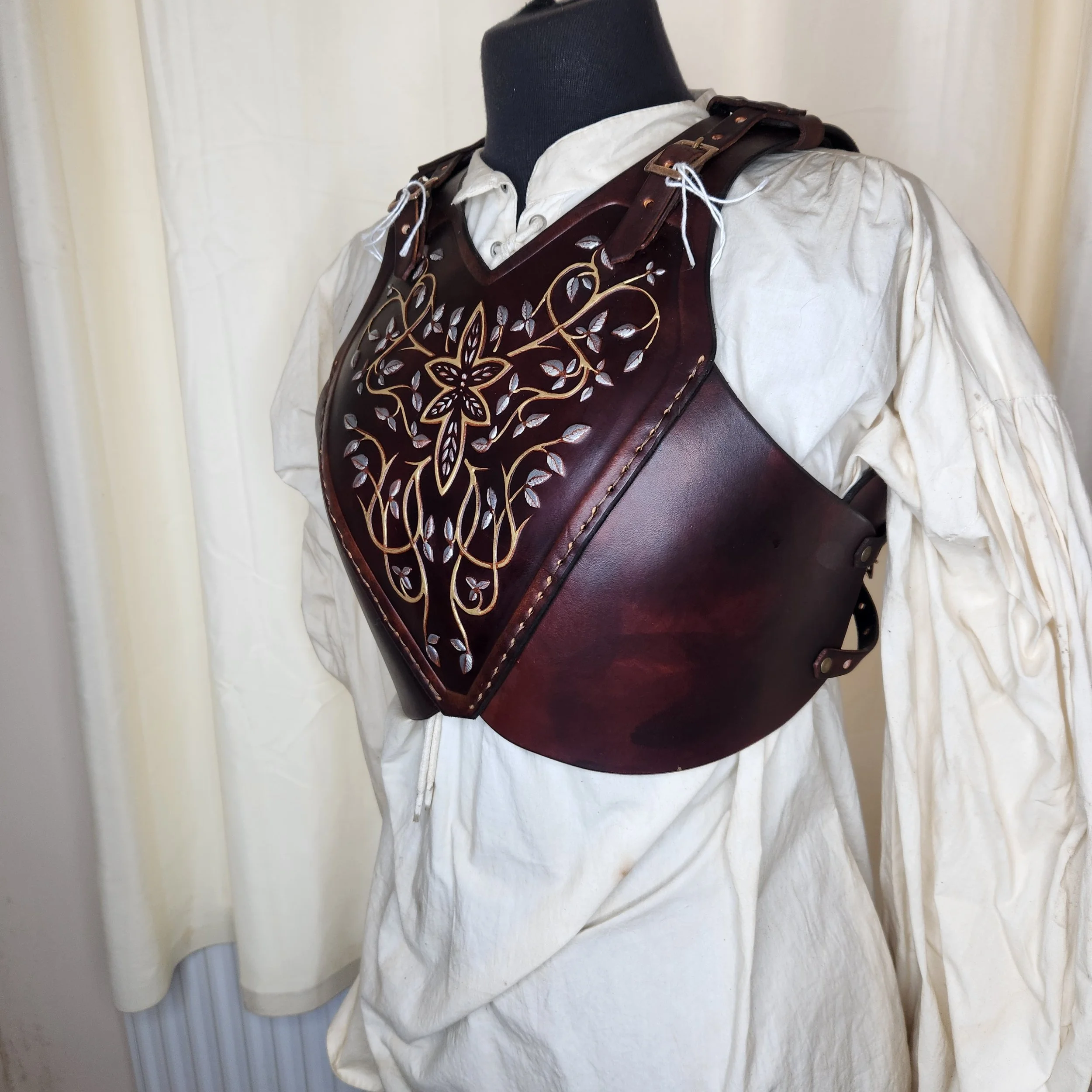 ornate verdant cuirass (4).jpg