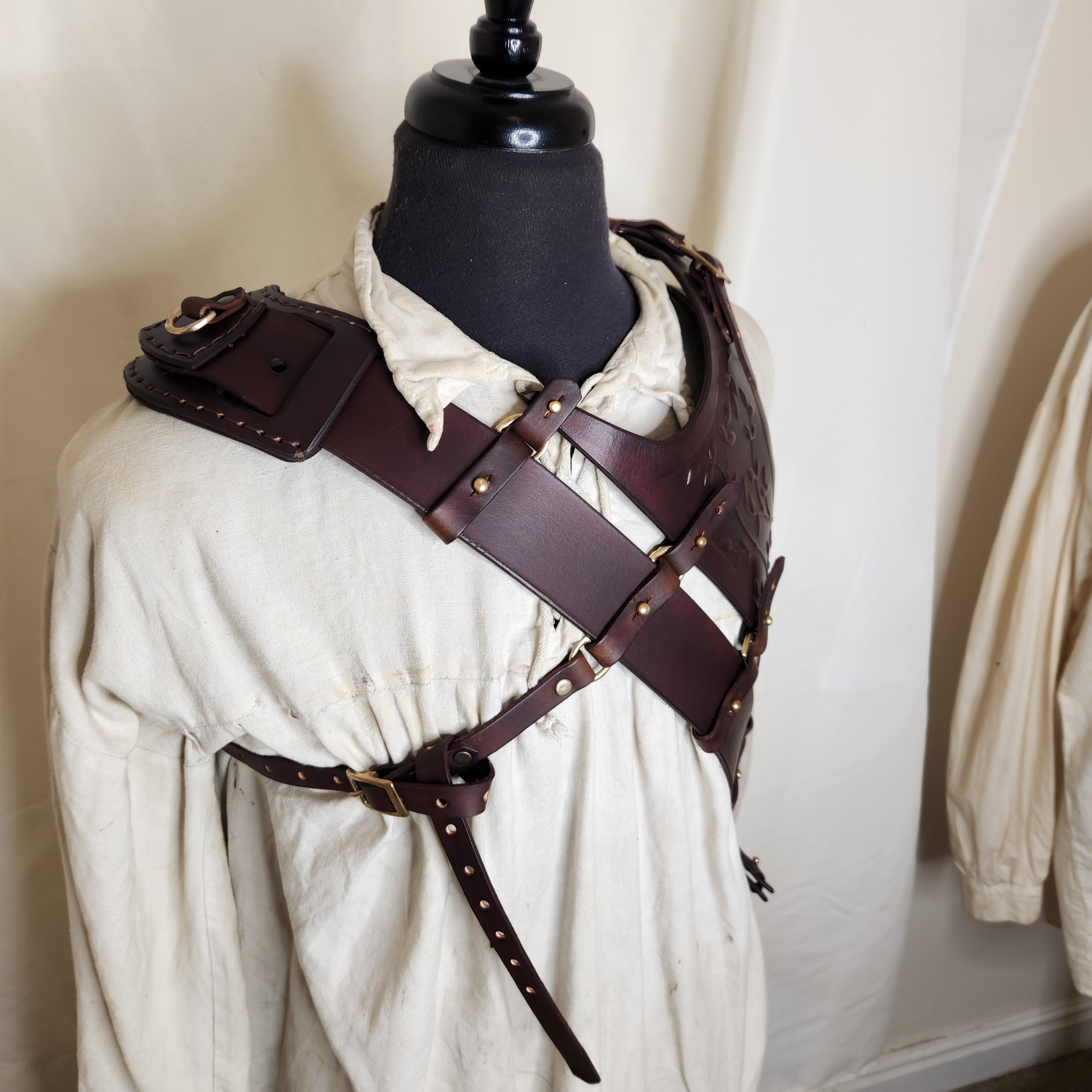 armoured verdant battle harness (4).jpg