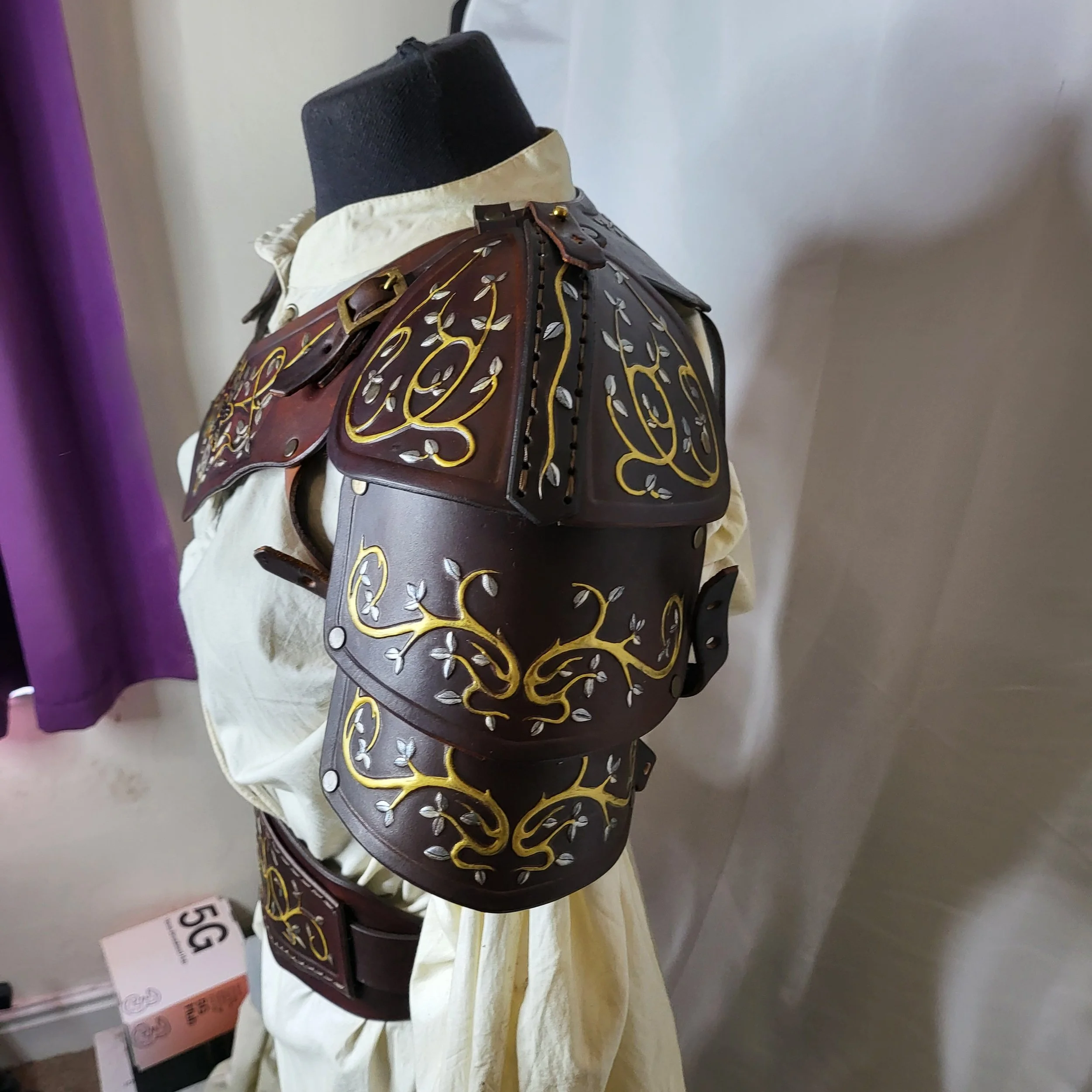 ornate verdent shoulder.jpg