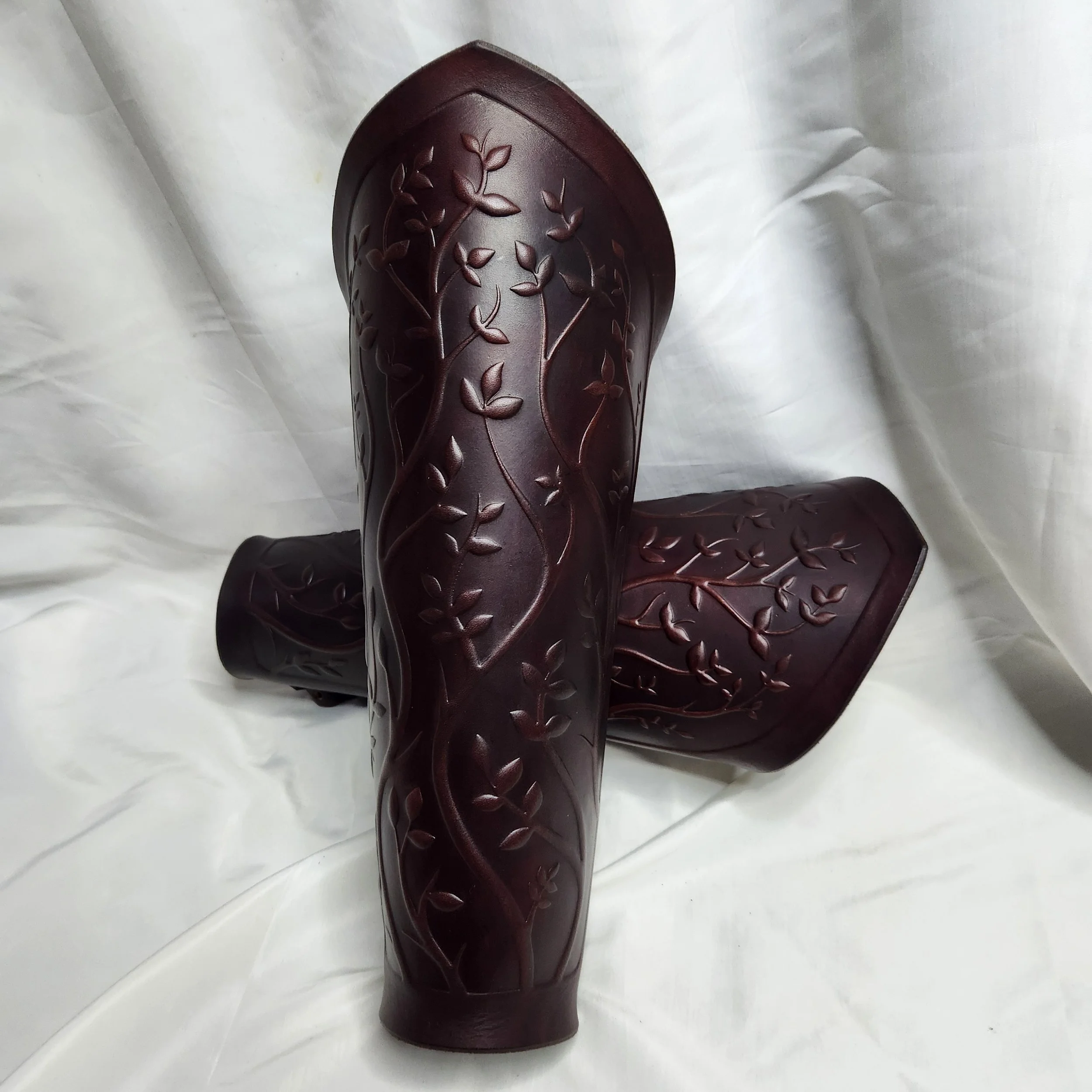 Embossed Verdant Greaves