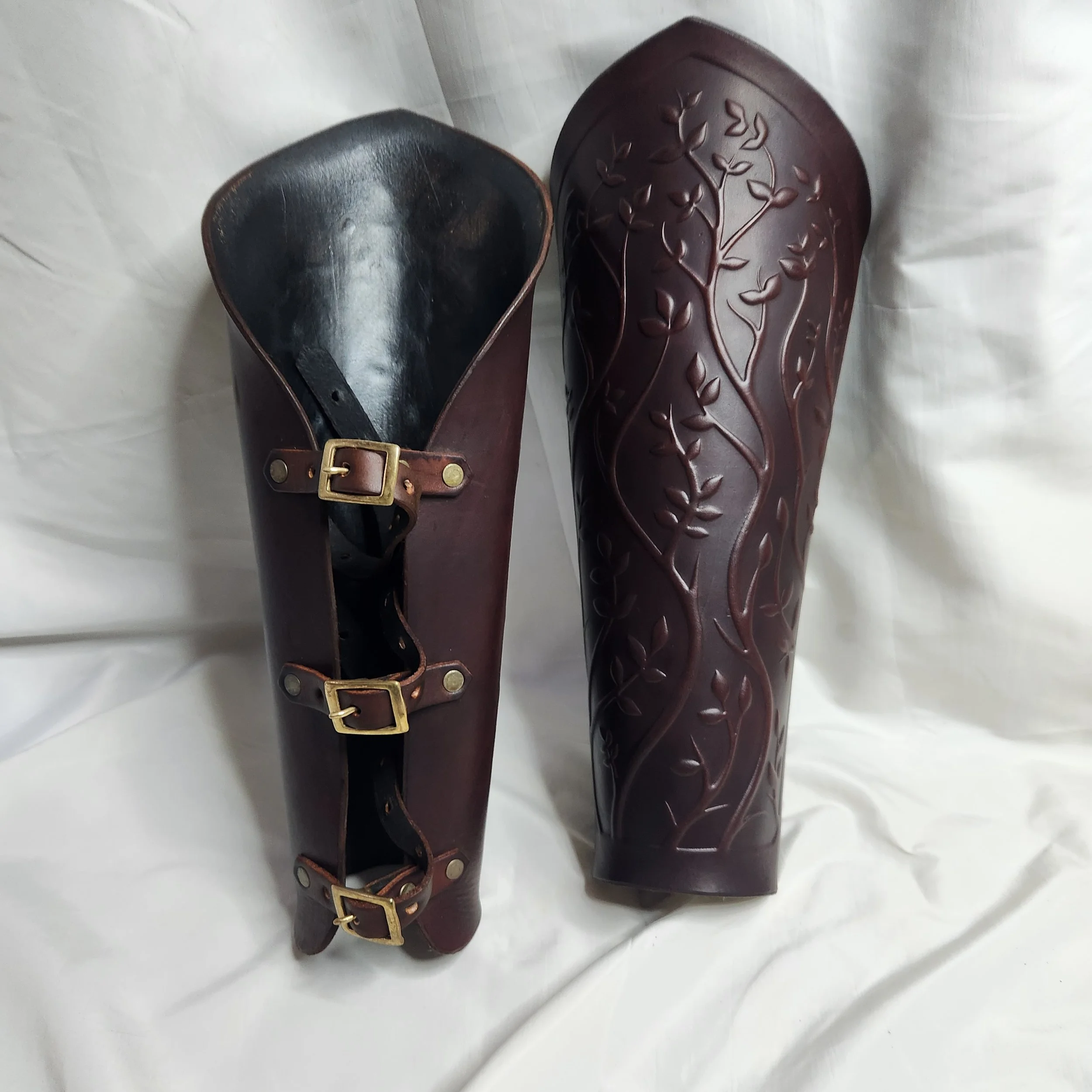 embossed verdant greaves (4).jpg