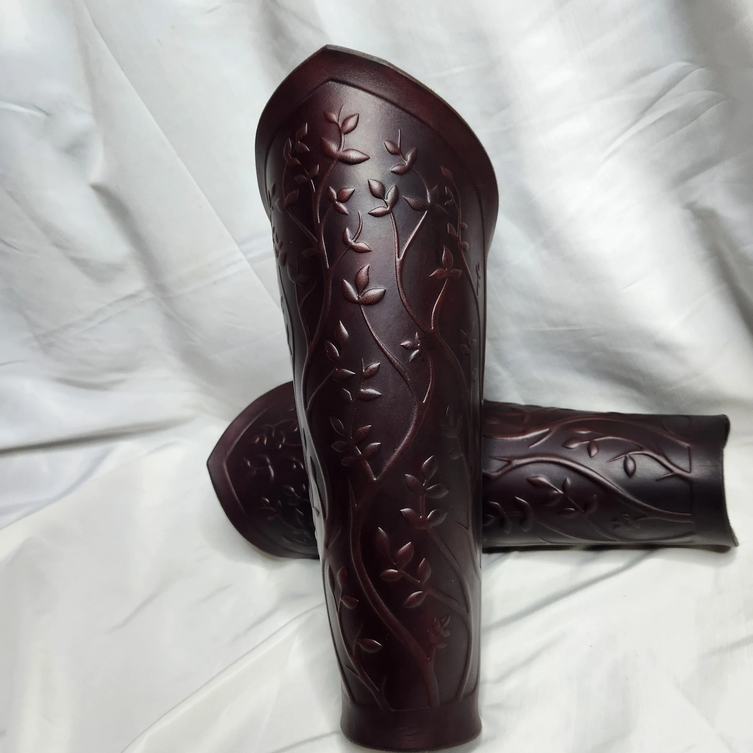 embossed verdant greaves (3).jpg