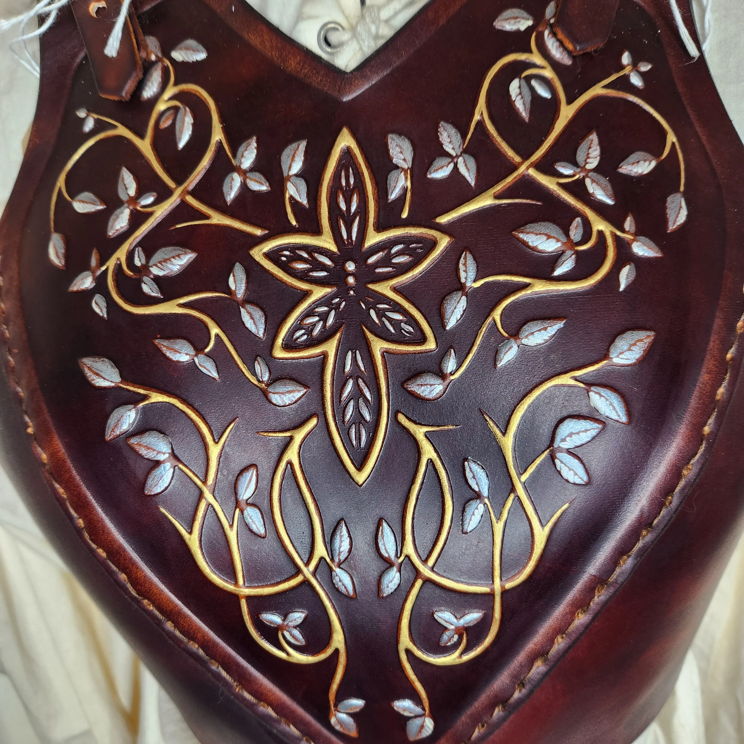 ornate verdant cuirass (6).jpg
