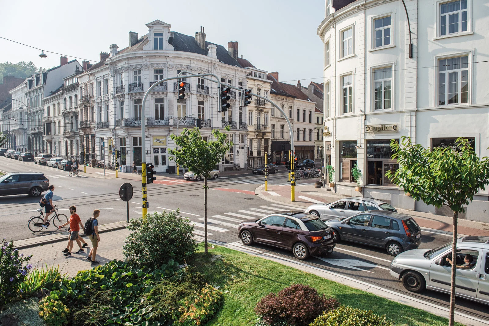Voor de communicatiecampagne van de Stad Gent werd freelance fotograaf Jeroen Willems gevraagd een fotoreportage te maken voor het Mobiliteitsbedrijf van de Stad Gent in samenwerking met reclamebureau Cayman Creative Thinkers.