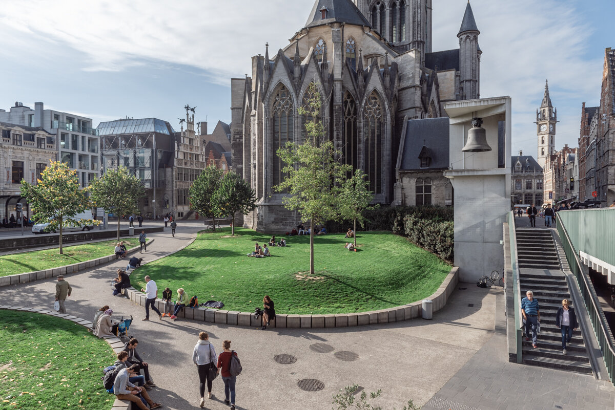 Voor de communicatiecampagne van de Stad Gent werd freelance fotograaf Jeroen Willems gevraagd een fotoreportage te maken voor het Mobiliteitsbedrijf van de Stad Gent in samenwerking met reclamebureau Cayman Creative Thinkers.