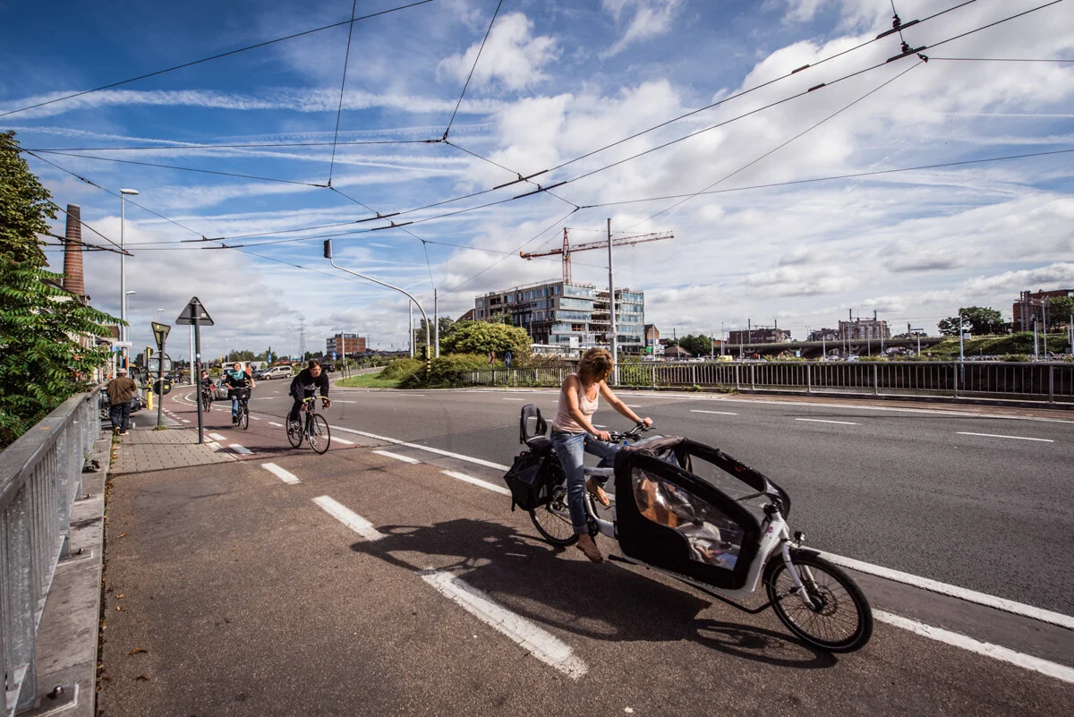 Voor de communicatiecampagne van de Stad Gent werd freelance fotograaf Jeroen Willems gevraagd een fotoreportage te maken voor het Mobiliteitsbedrijf van de Stad Gent in samenwerking met reclamebureau Cayman Creative Thinkers.