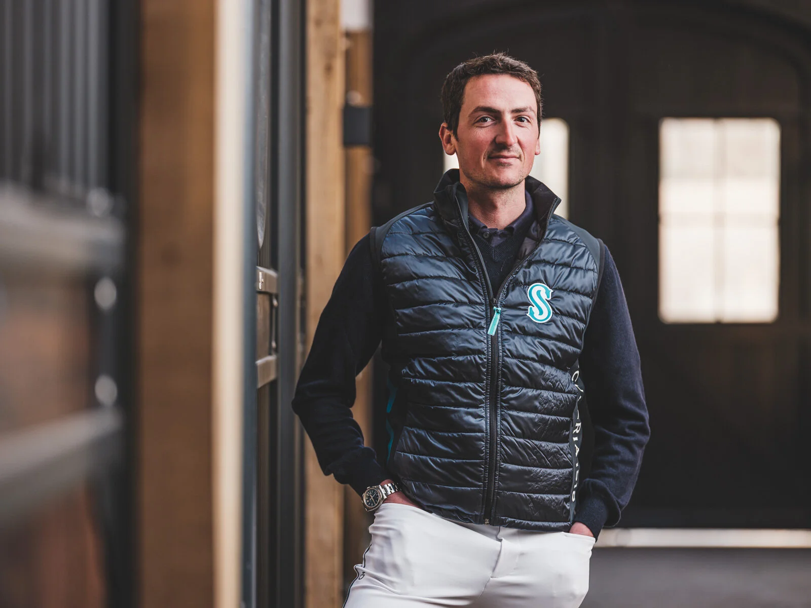 Voor het Italiaanse kledinglabel Scuderia 1918 deed commercieel, freelance fotograaf een lifestyle fotoreportage met werelds beste ruiters, Zoë Conter, Lorenzo De Luca en Daniel Deusser. 
