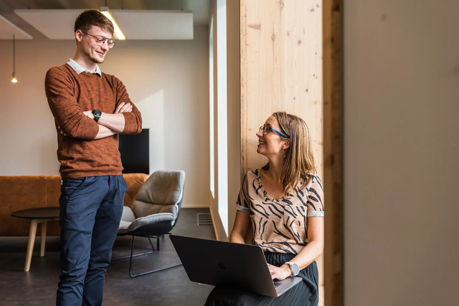 Voor de vernieuwing van hun bedrijfswebsite deed service- en security intelligence partner van Proximus, Davinsi Labs beroep op freelance fotograaf Jeroen Willems. We kozen voor een ongedwongen bedrijfsreportage met kleurrijke professionele foto's en