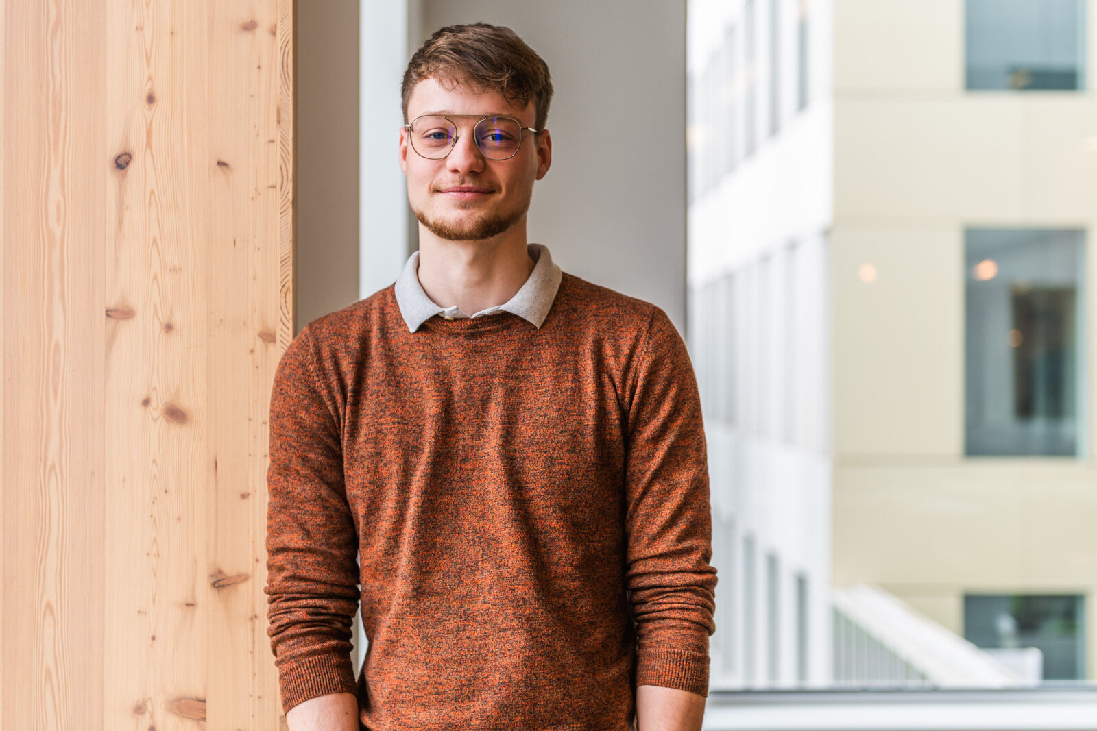 Voor de vernieuwing van hun bedrijfswebsite deed service- en security intelligence partner van Proximus, Davinsi Labs beroep op freelance fotograaf Jeroen Willems. We kozen voor een ongedwongen bedrijfsreportage met kleurrijke professionele foto's en