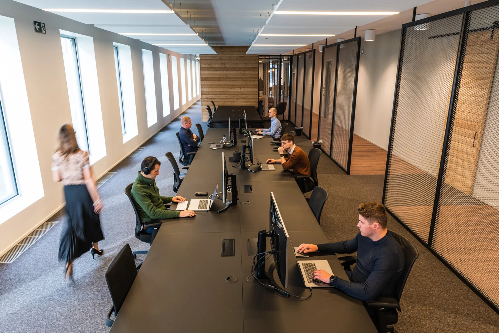 Voor de vernieuwing van hun bedrijfswebsite deed service- en security intelligence partner van Proximus, Davinsi Labs beroep op freelance fotograaf Jeroen Willems. We kozen voor een ongedwongen bedrijfsreportage met kleurrijke professionele foto's en