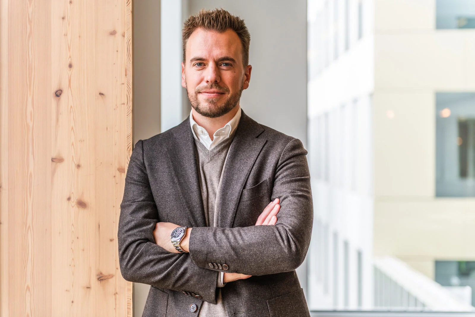 Voor de vernieuwing van hun bedrijfswebsite deed service- en security intelligence partner van Proximus, Davinsi Labs beroep op freelance fotograaf Jeroen Willems. We kozen voor een ongedwongen bedrijfsreportage met kleurrijke professionele foto's en