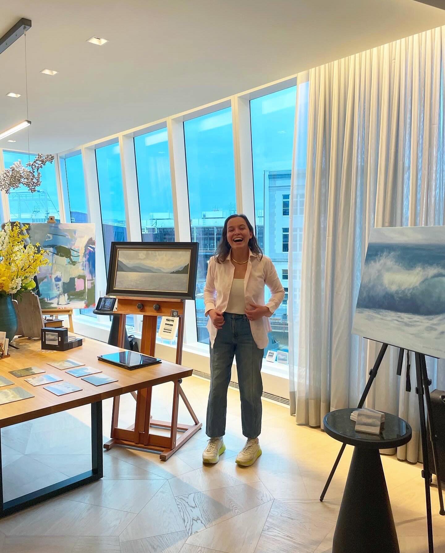 A wonderful Gallery Night at the @stregisresboston Seaport with @canyonranch and fellow artists! A few gems off to new homes and lots of fun talking with the residents about our favorite places on the Cape and Italy.. until next time 🥂 Shirt handmad