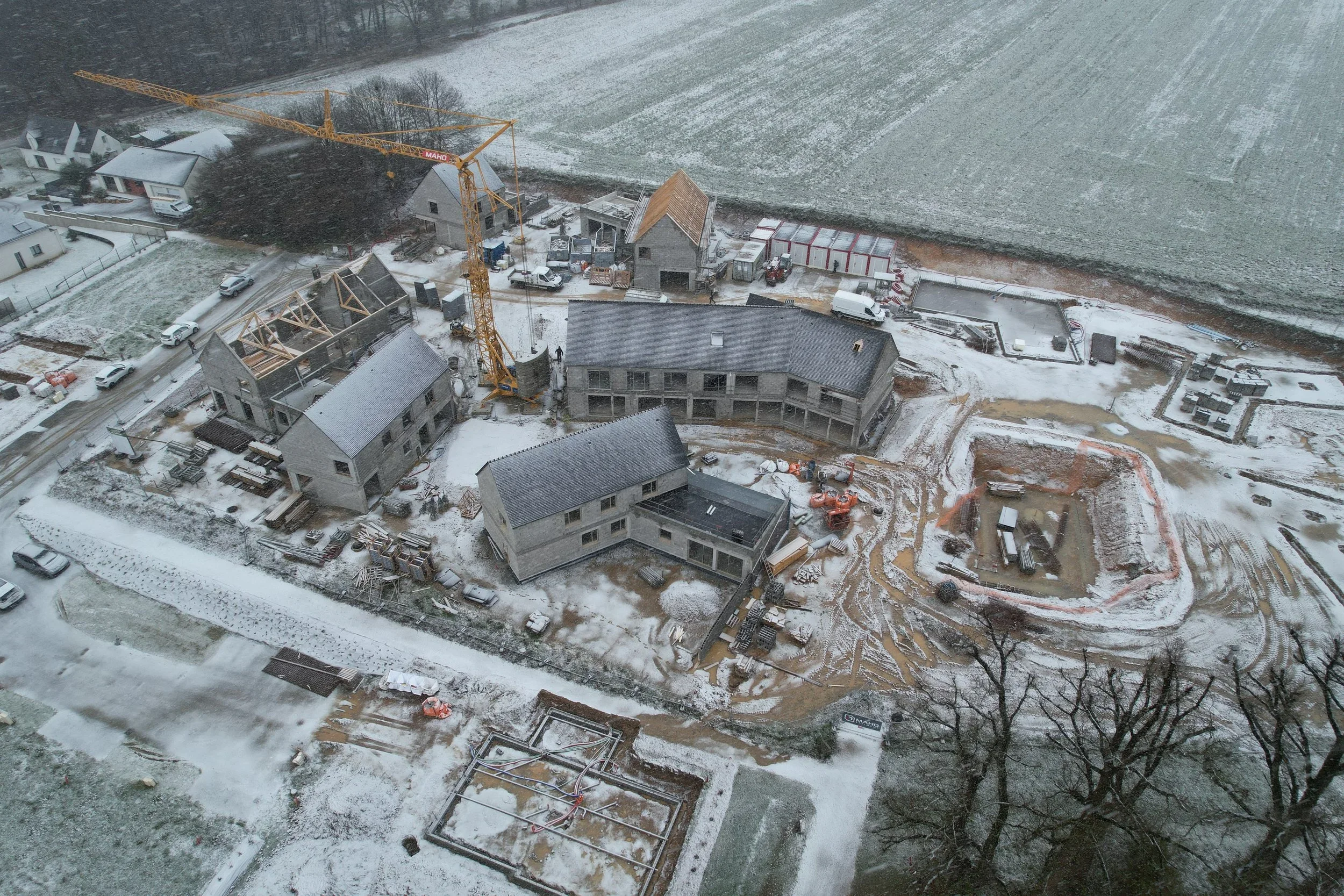 [Retour en images] Sous les premiers flocons : le Village d’enfants à Plumelin se dévoile