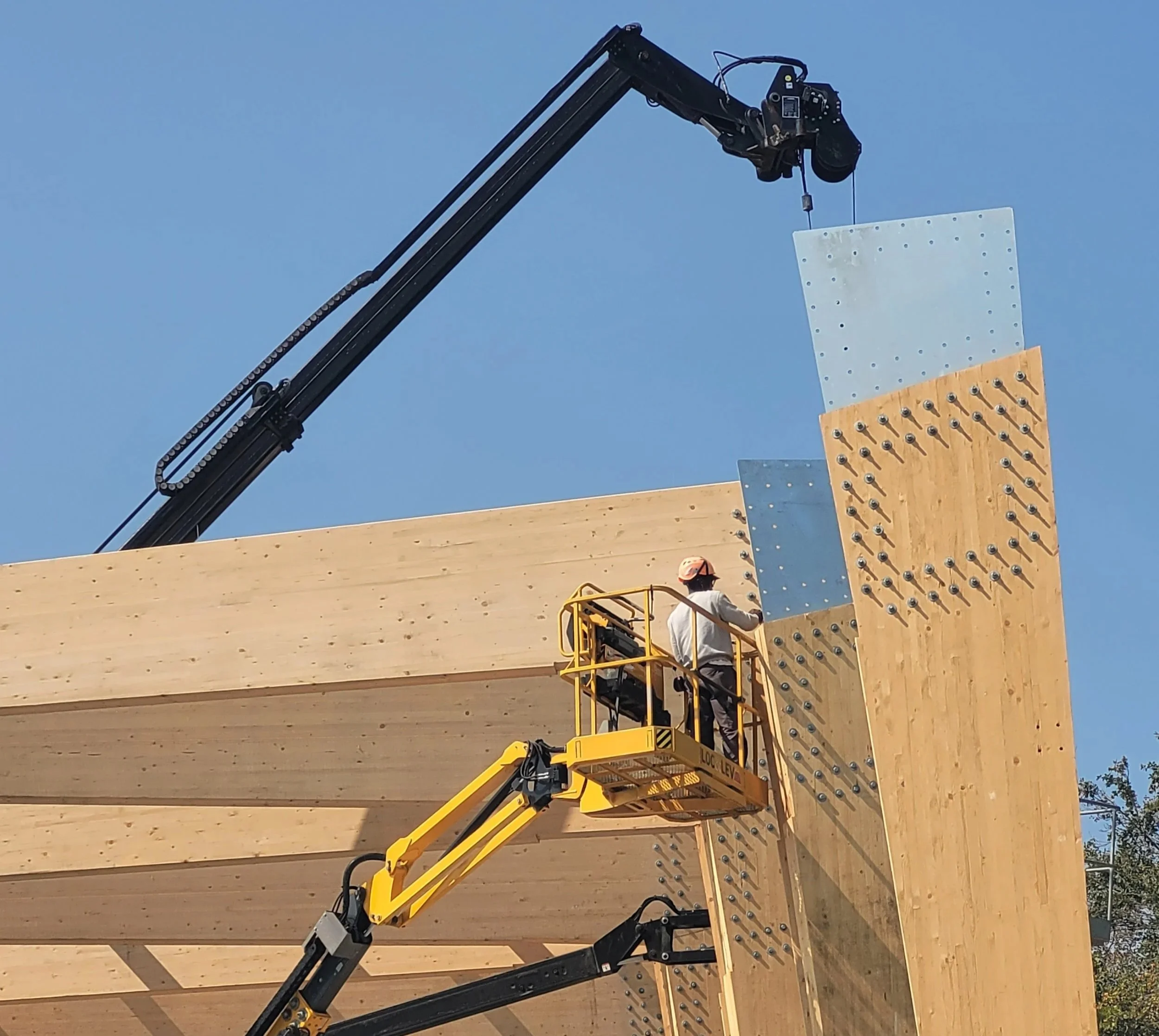 [Chantier] La charpente prend de la hauteur à Plumergat (56)
