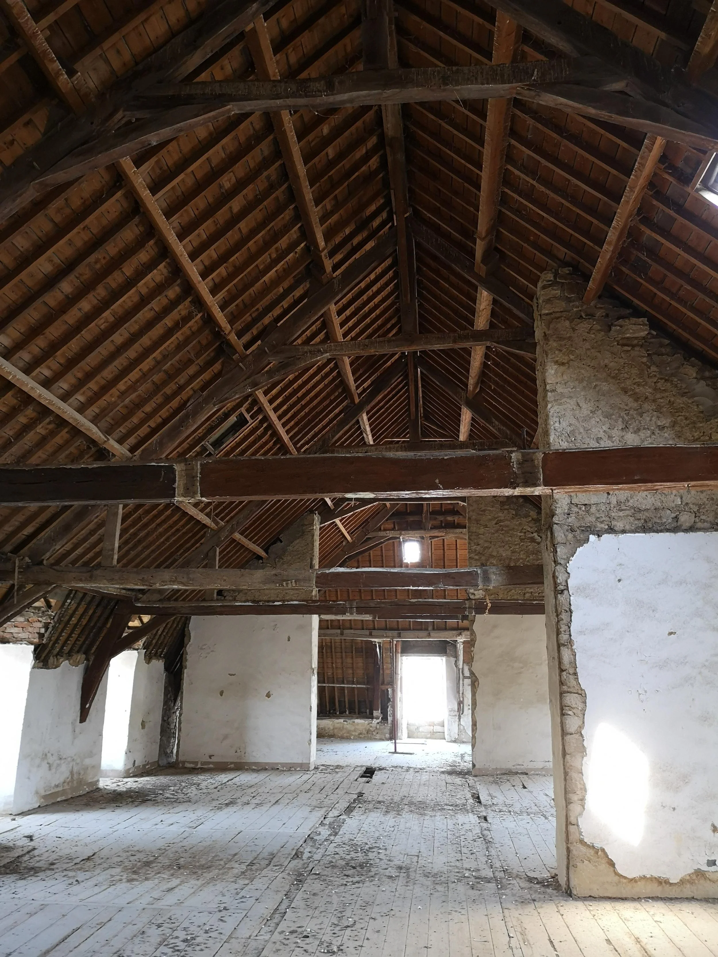 IMG_20230614_152921_HOTEL DIEU-AURAY.jpg