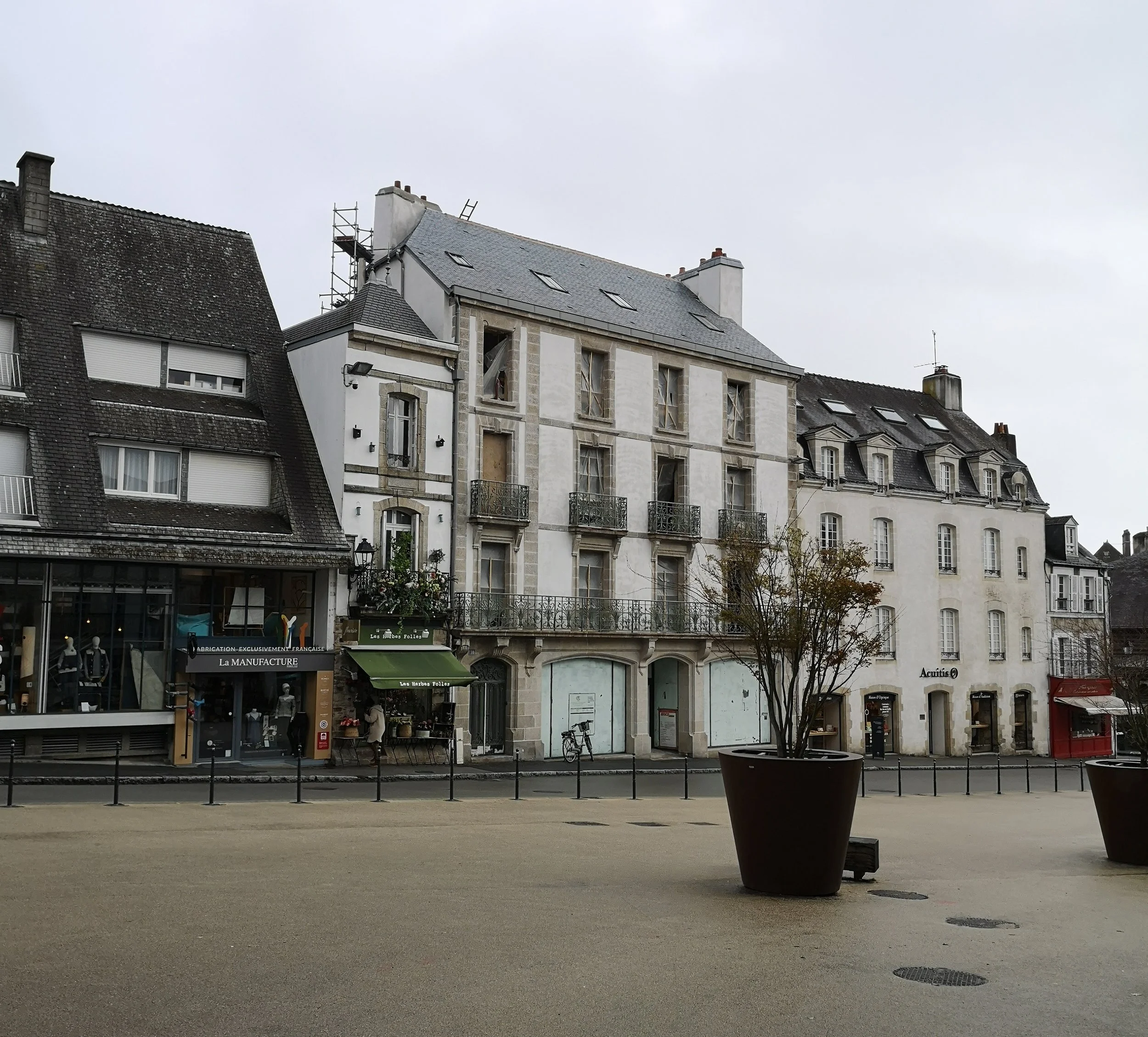 façade depuis pl lices_MOD.jpg