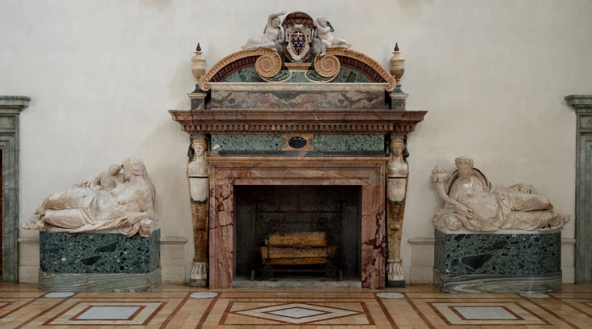 Cheminee_Palais_Farnese.jpg
