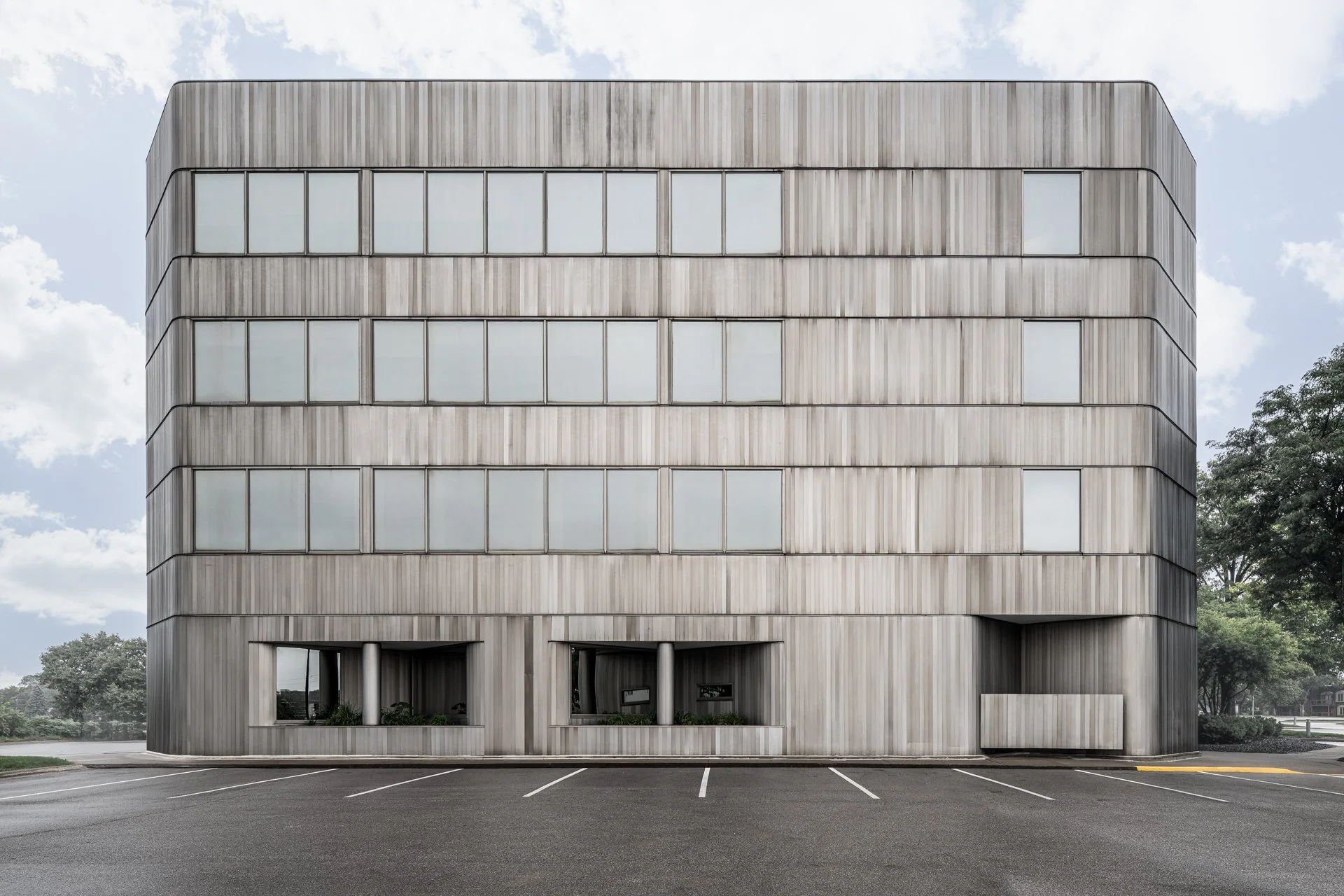 1601 22nd St, West Des Moines, IA. Office building.