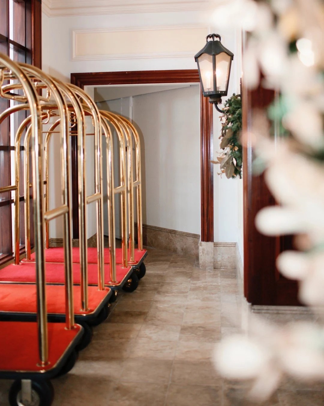 The quiet charm of arrival moments at @PrincessBermuda, made even warmer by the glow of the season.